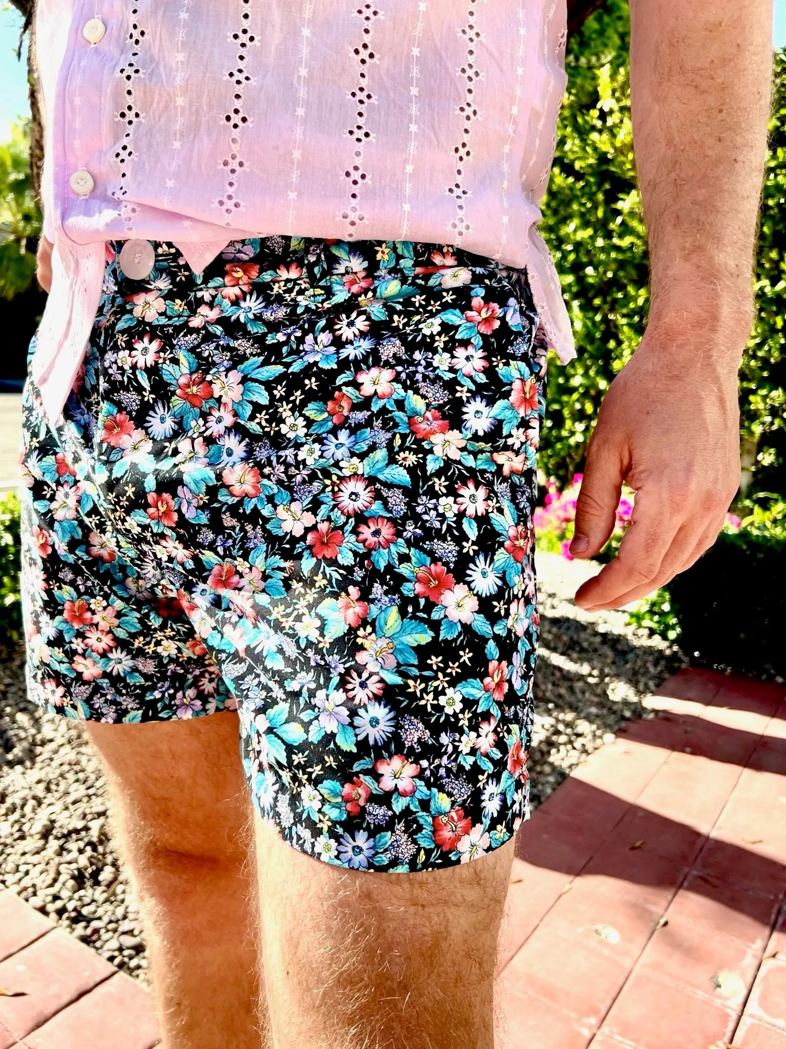 black fine floral short