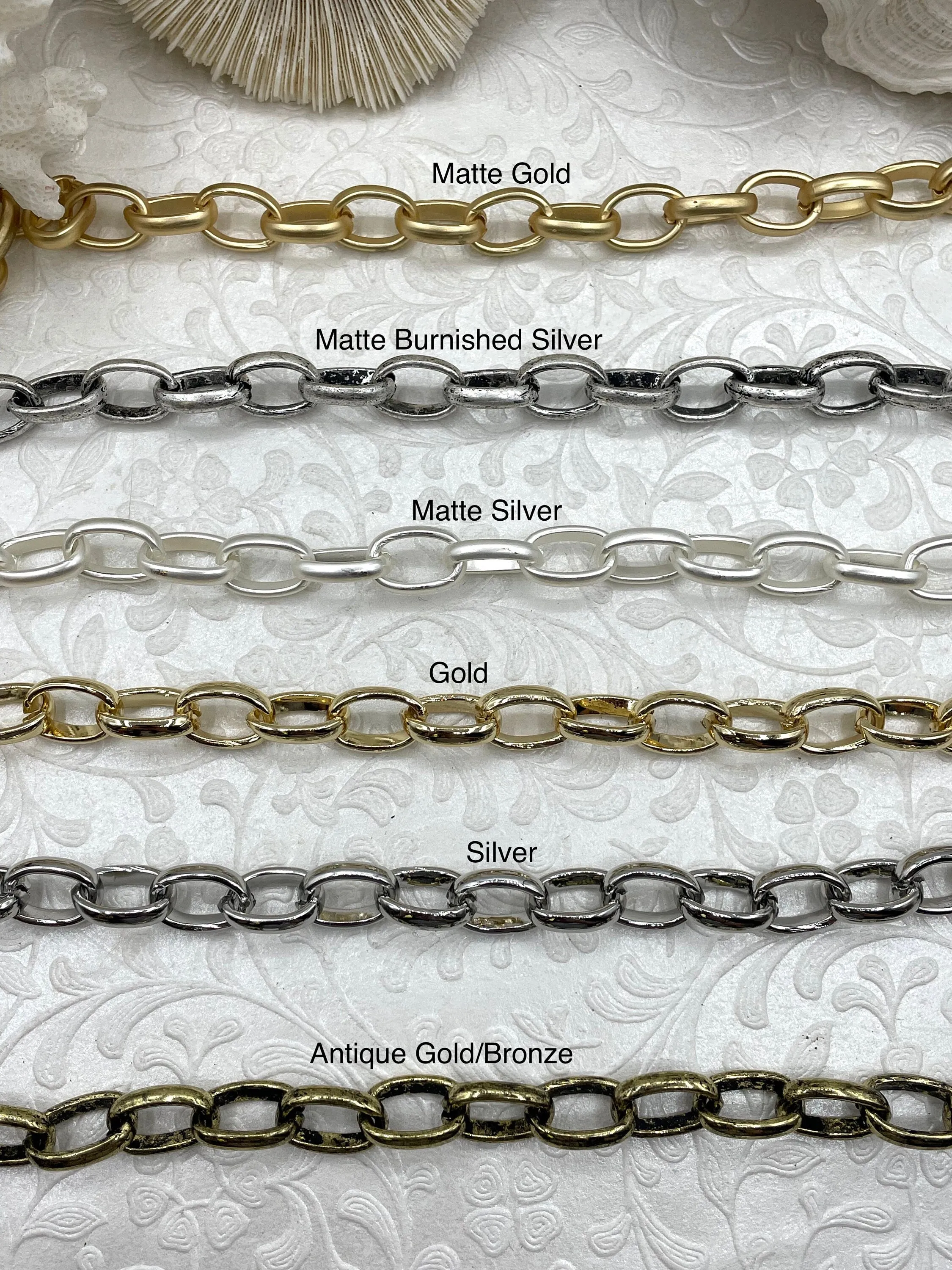 Chunky Cable Rolo Chain Oval sold by the foot. 16mm x 11mm x 3.48mm. Electroplated Base Metal, Statement chain 5 finish available. Fast ship